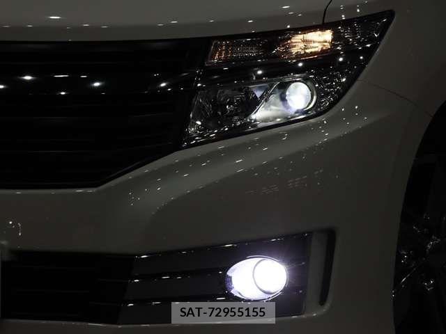 Nissan ELGRAND 2011-02 6814840-15
