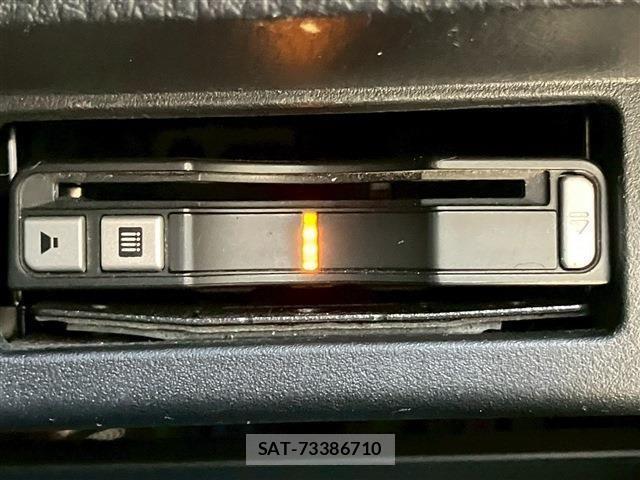 Nissan ELGRAND 2020-07 6904740-25