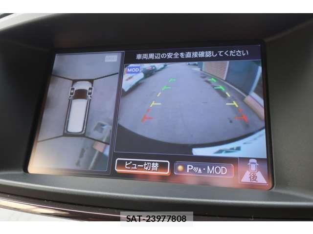 Nissan ELGRAND 2018-03 6904734-13