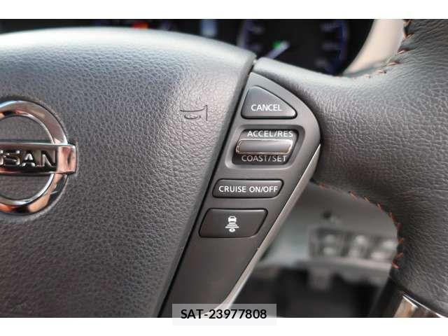 Nissan ELGRAND 2018-03 6904734-15