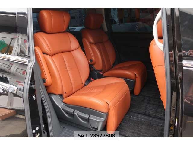 Nissan ELGRAND 2018-03 6904734-5