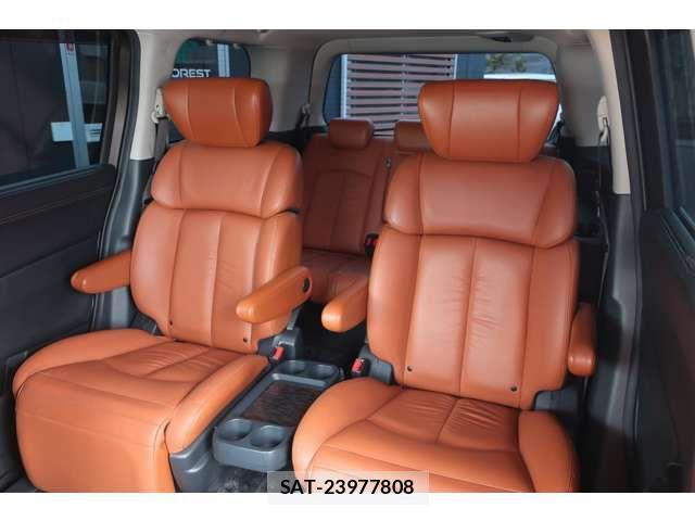 Nissan ELGRAND 2018-03 6904734-6