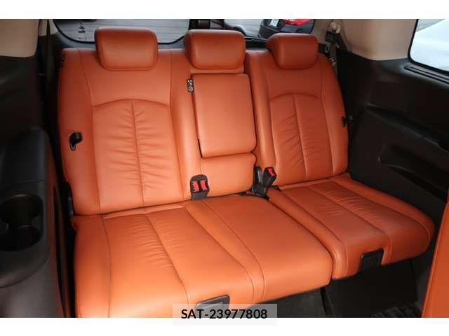 Nissan ELGRAND 2018-03 6904734-7