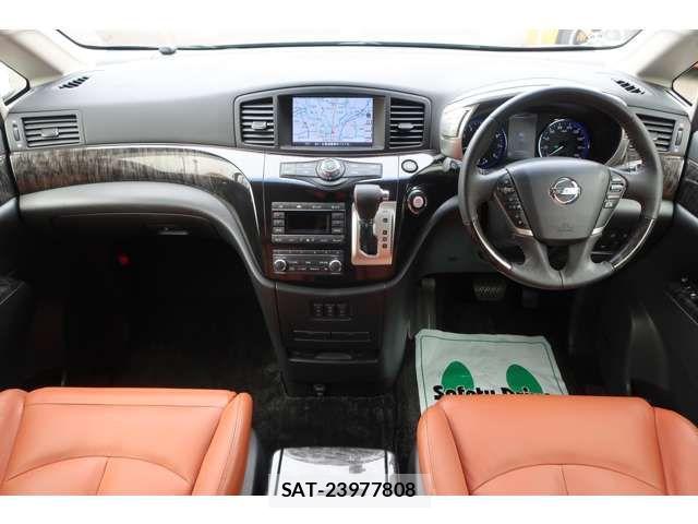 Nissan ELGRAND 2018-03 6904734-8