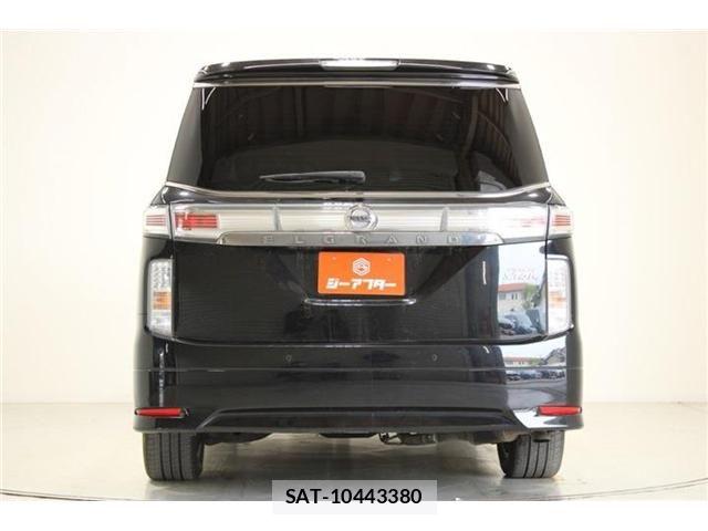 Nissan ELGRAND 2021-03 6904735-10