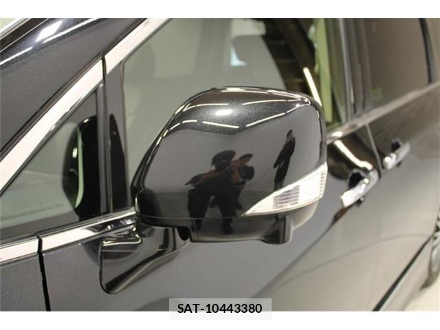 Nissan ELGRAND 2021-03 6904735-19
