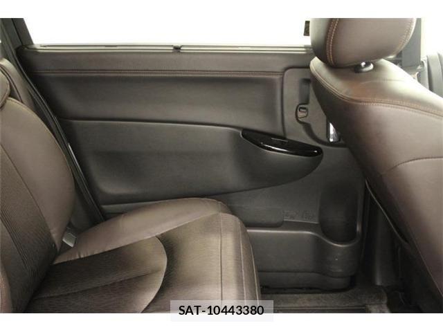 Nissan ELGRAND 2021-03 6904735-29