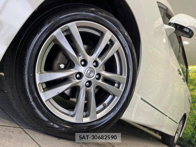 Nissan ELGRAND 2011-07 6993389-13