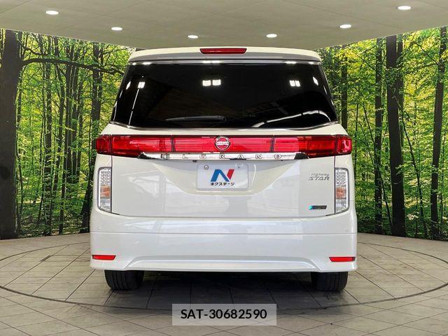 Nissan ELGRAND 2011-07 6993389-15