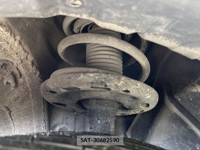 Nissan ELGRAND 2011-07 6993389-19