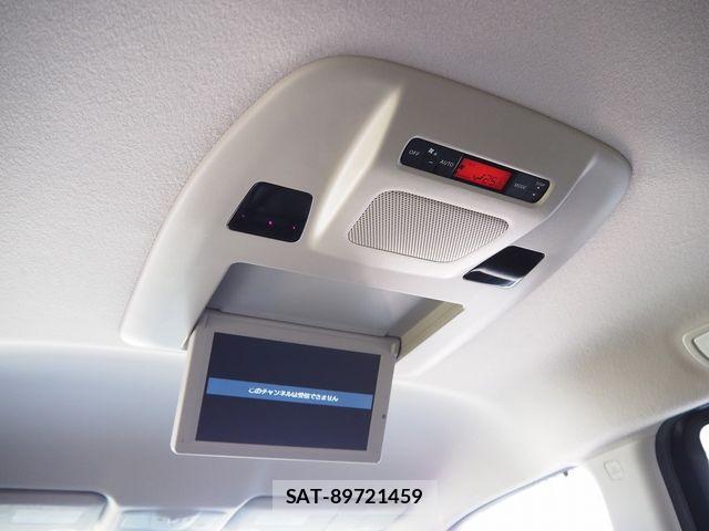 Nissan ELGRAND 2016-03 6993387-14
