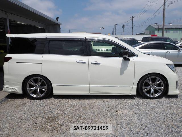 Nissan ELGRAND 2016-03 6993387-21