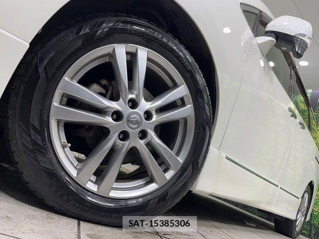 Nissan ELGRAND 2012-05 7020410-12