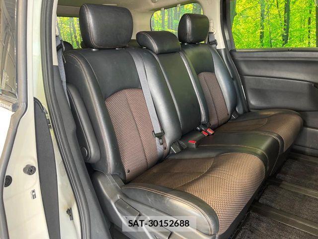 Nissan ELGRAND 2011-12 7058411-9