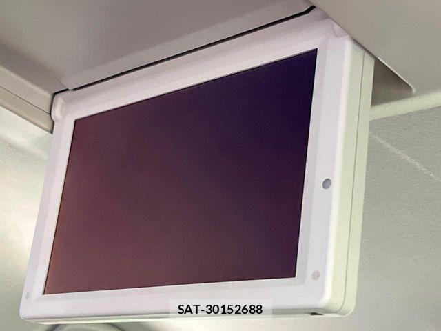 Nissan ELGRAND 2011-12 7058411-2