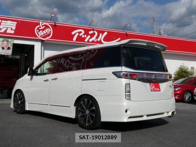 Nissan ELGRAND 2012-10 7250721-11