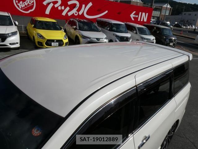 Nissan ELGRAND 2012-10 7250721-12