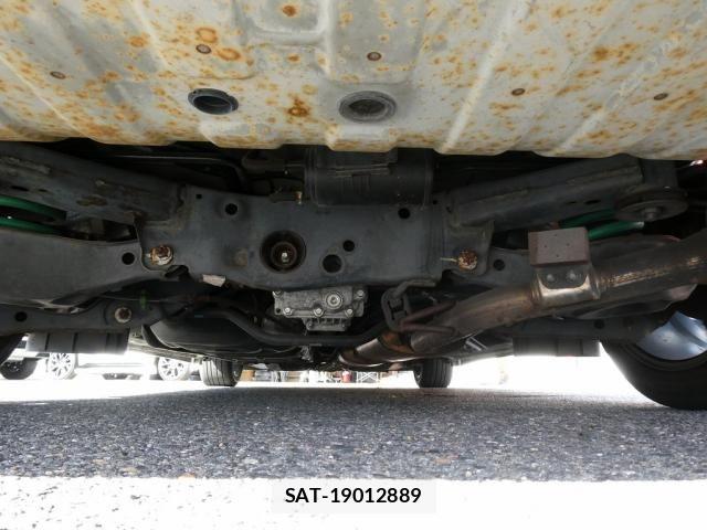 Nissan ELGRAND 2012-10 7250721-19