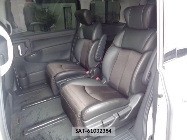 Nissan ELGRAND 2016-09 7271856-10