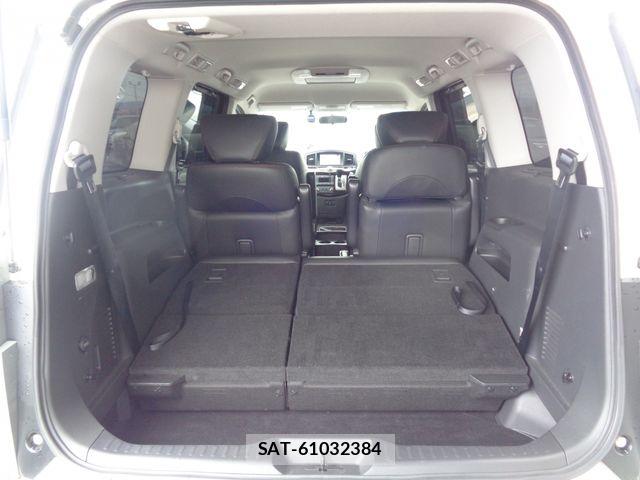 Nissan ELGRAND 2016-09 7271856-13