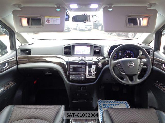 Nissan ELGRAND 2016-09 7271856-14