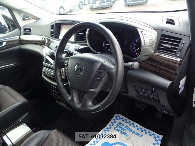 Nissan ELGRAND 2016-09 7271856-1