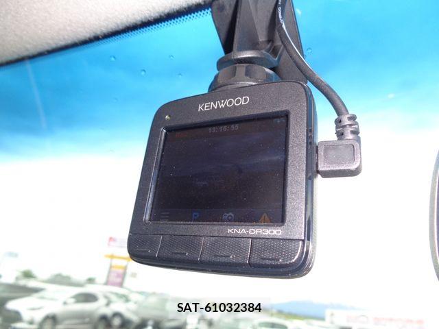 Nissan ELGRAND 2016-09 7271856-23