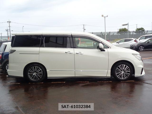 Nissan ELGRAND 2016-09 7271856-4