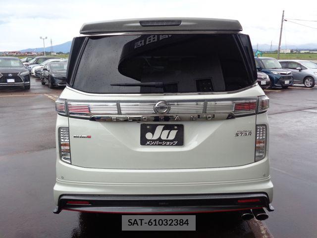 Nissan ELGRAND 2016-09 7271856-6