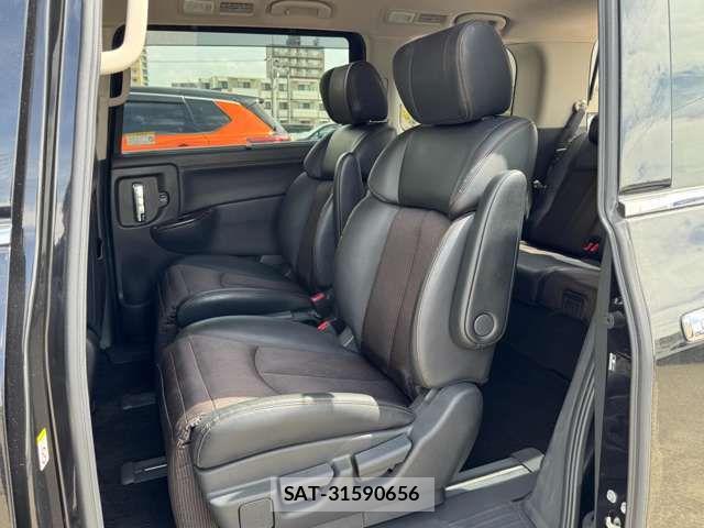 Nissan ELGRAND 2020-05 7326922-12