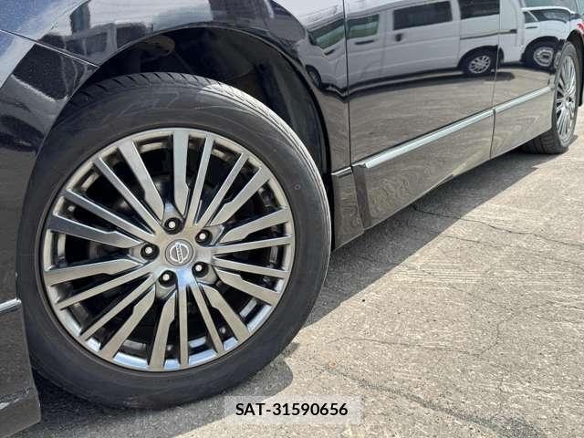 Nissan ELGRAND 2020-05 7326922-26