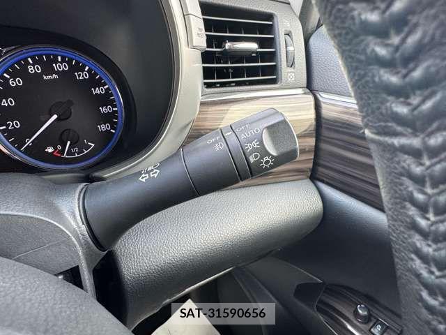 Nissan ELGRAND 2020-05 7326922-7