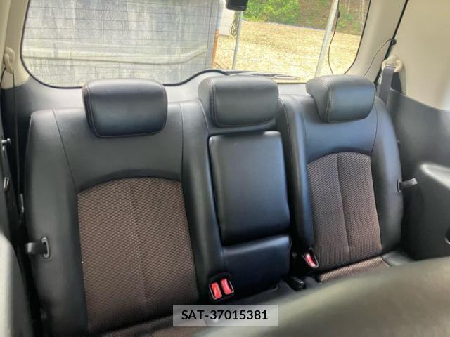 Nissan ELGRAND 2012-02 7326924-10
