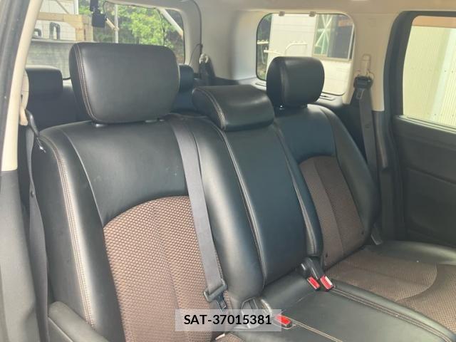 Nissan ELGRAND 2012-02 7326924-11