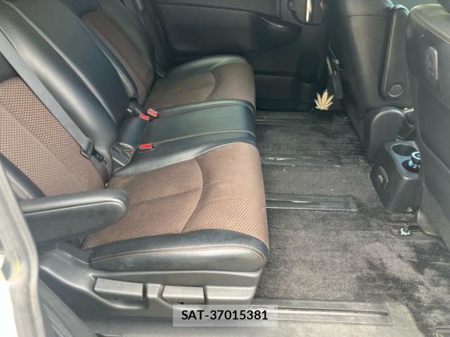 Nissan ELGRAND 2012-02 7326924-12