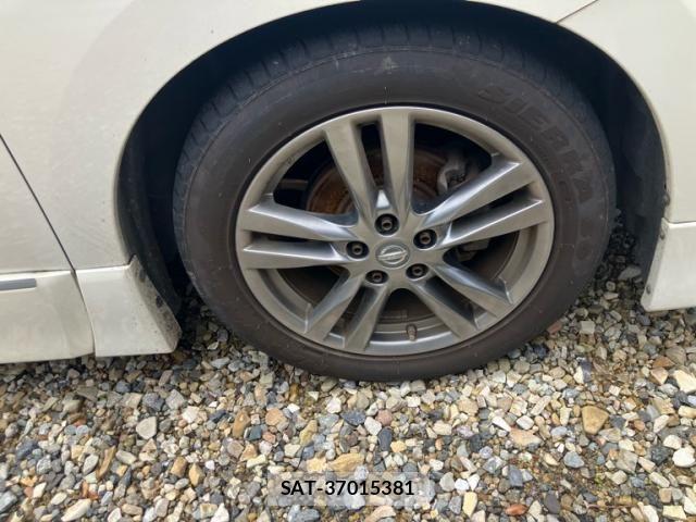 Nissan ELGRAND 2012-02 7326924-2