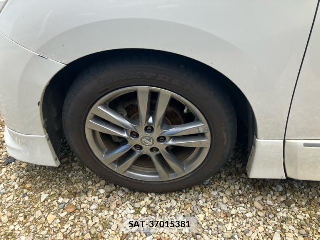 Nissan ELGRAND 2012-02 7326924-5