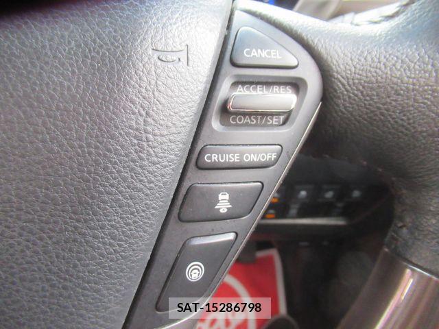 Nissan ELGRAND 2019-12 7326923-17