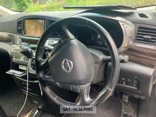 Nissan ELGRAND 2014-03 7326925-20