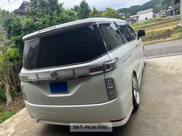 Nissan ELGRAND 2014-03 7326925-4