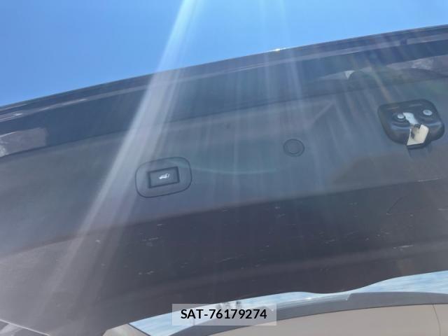 Nissan ELGRAND 2021-09 7392071-23