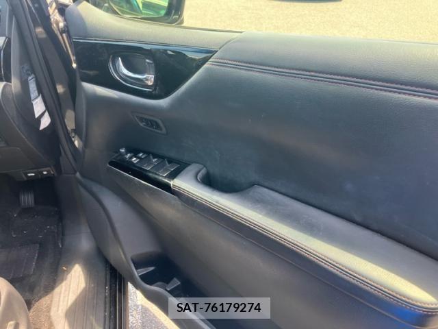 Nissan ELGRAND 2021-09 7392071-6