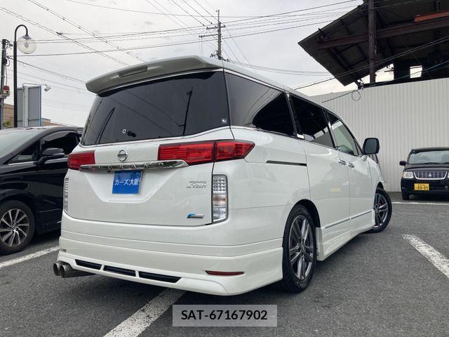Nissan ELGRAND 2010-09 7454139-3