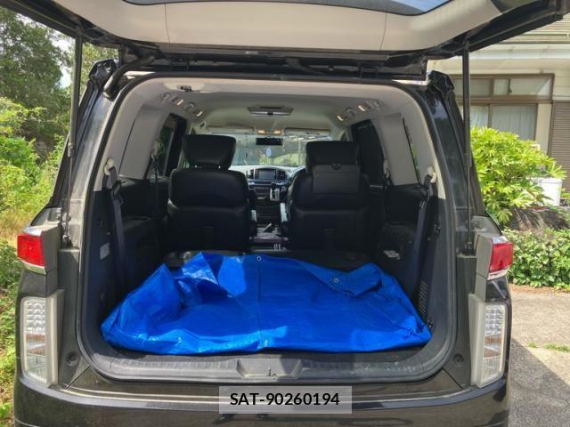 Nissan ELGRAND 2011-08 7454140-16