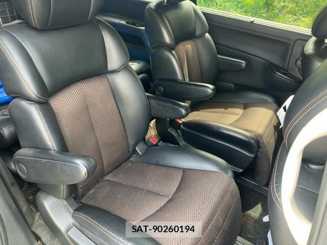 Nissan ELGRAND 2011-08 7454140-17