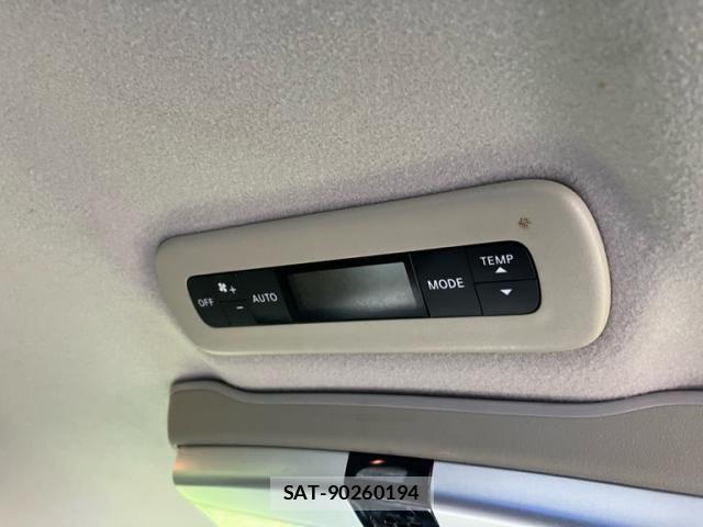 Nissan ELGRAND 2011-08 7454140-18
