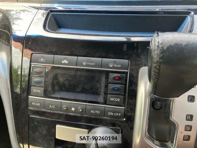 Nissan ELGRAND 2011-08 7454140-23