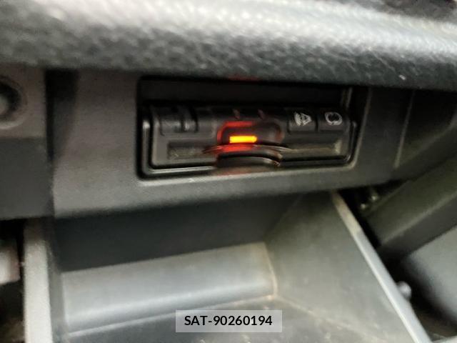 Nissan ELGRAND 2011-08 7454140-24