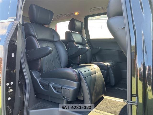 Nissan ELGRAND 2021-07 7500462-24