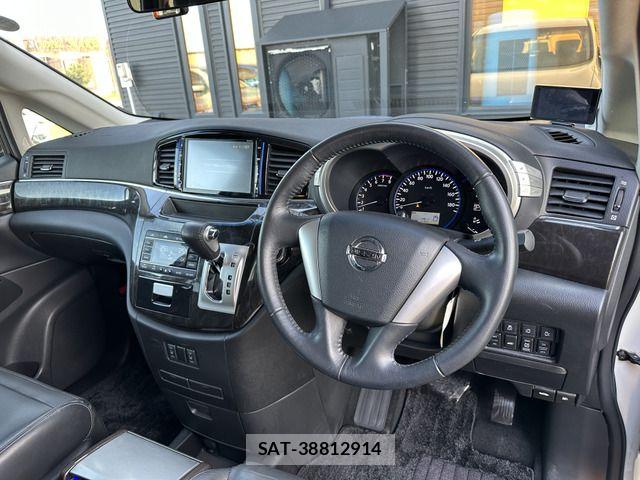 Nissan ELGRAND 2013-10 7616399-9